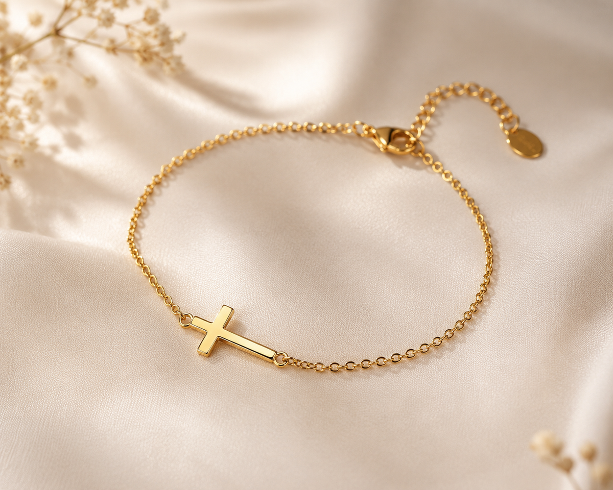 Céleste Cross Bracelet